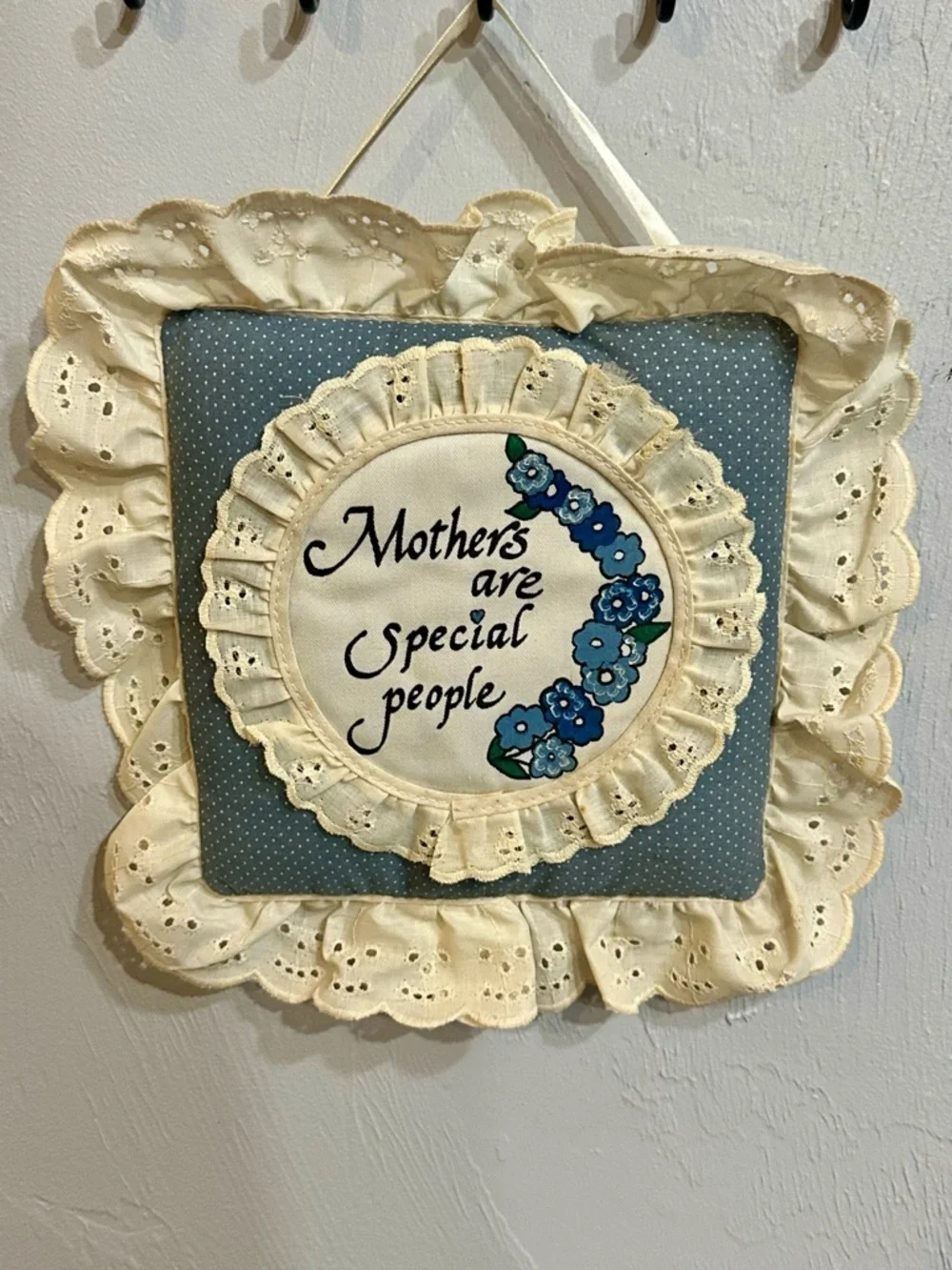N/A charming vintage